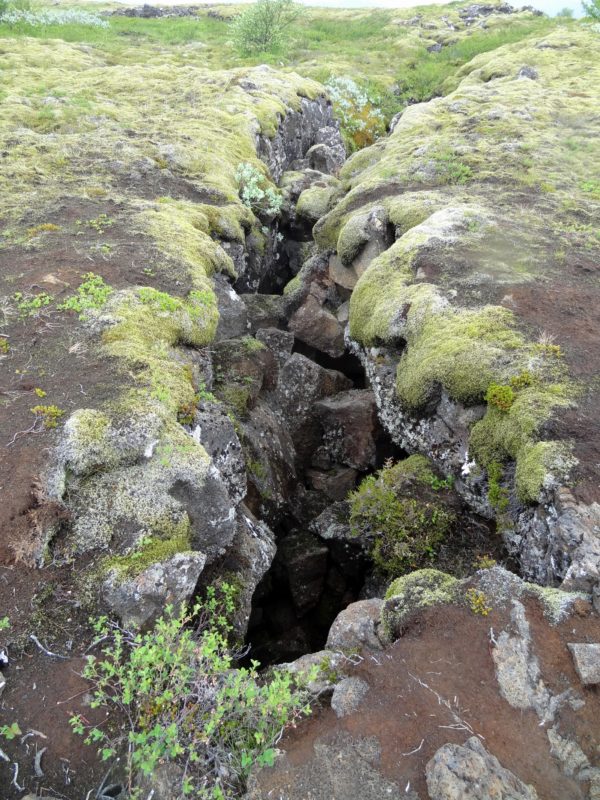 Small fissure in Þingvellir