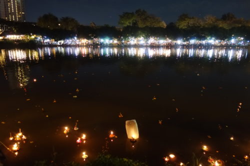 Krathongs on the river