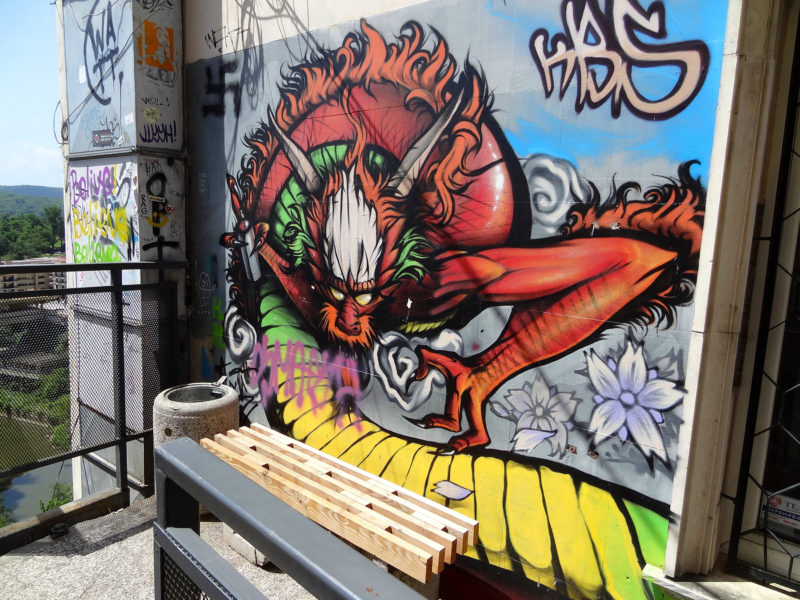 Street art - Dragon