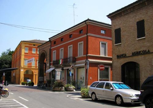 Carpi's center