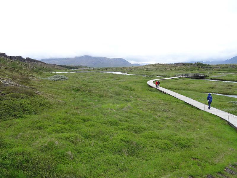 Hiking in Þingvellir