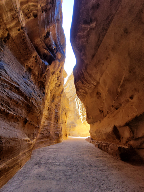 Narrow gorge