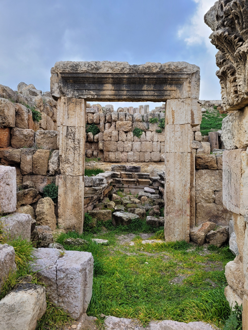 Square door in Jerash