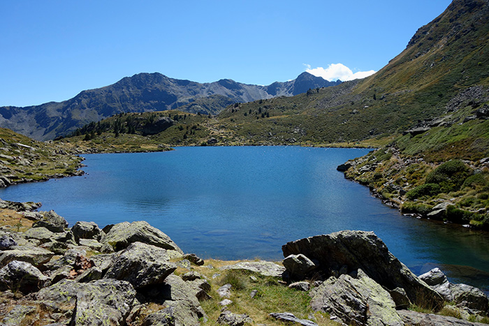 Estany del Mig, Tristaina Lake Trail