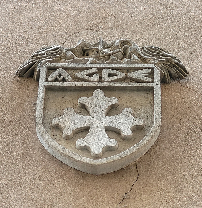 Agde shield