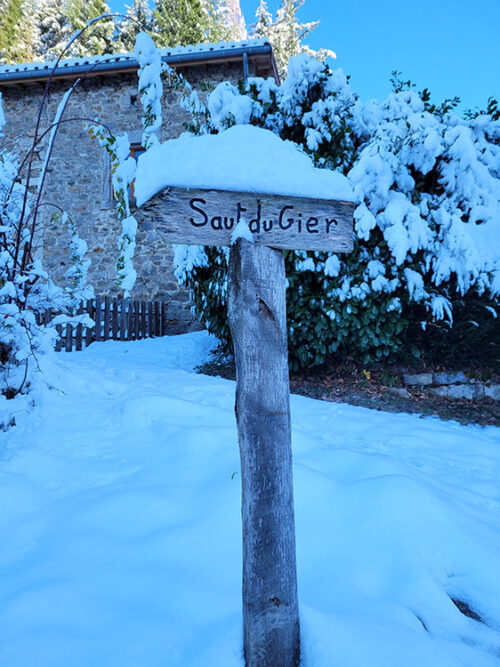 Saut du Gier sign