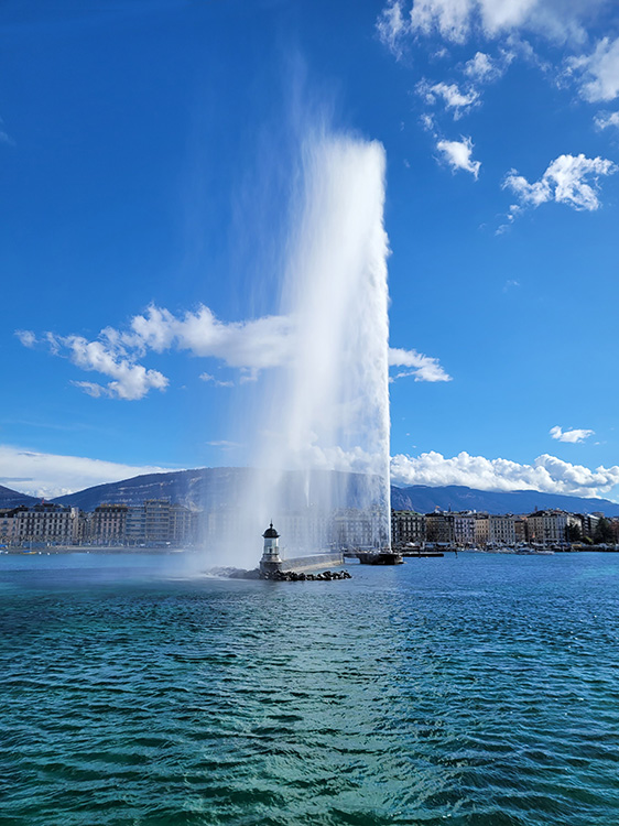 Jet d'eau from boat