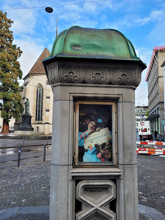 Vintage advertizing in Zurich