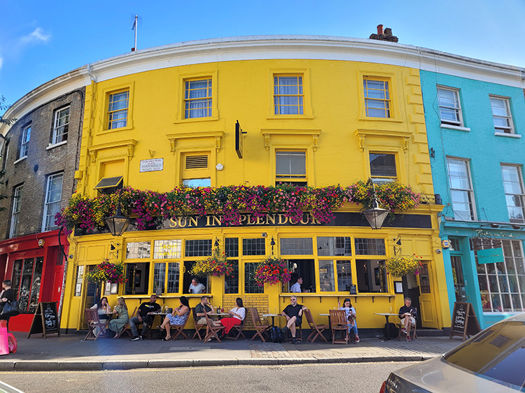 Sun in Splendour Notting Hill