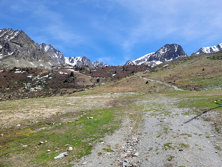 Arriving at the trail