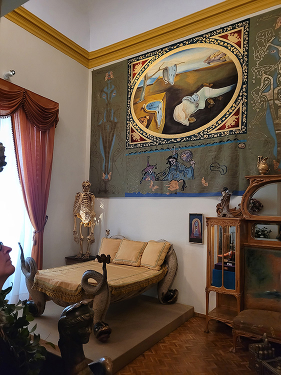 Room with an Aubusson taspestry