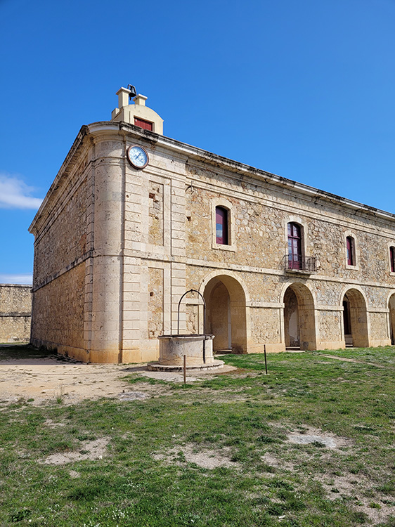 Sant Ferran courtyard